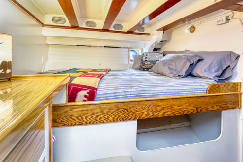 cabin bunks aboard MV Discovery to Alaska