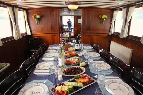 fine dining on Discovery